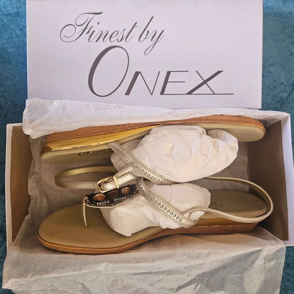 Brand New Onex Sidney Sandals Platinum Leather Size 11